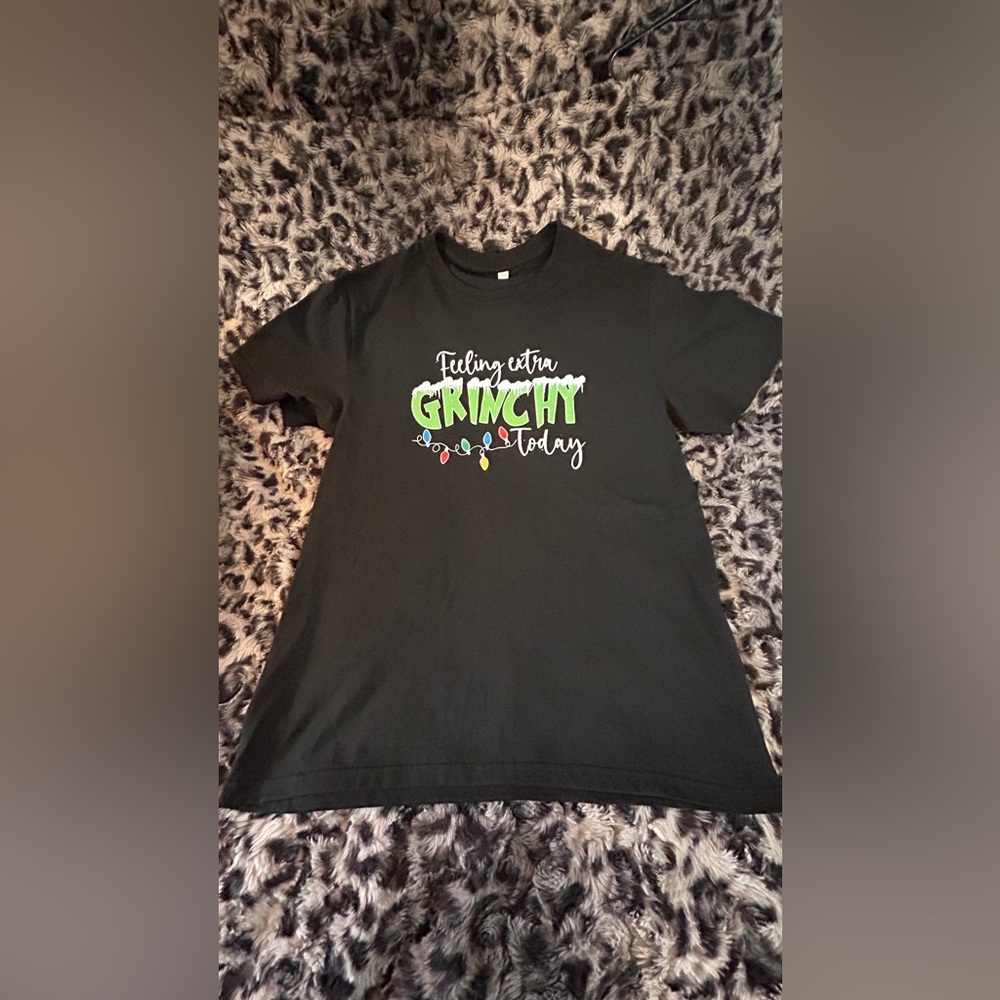 Christmas grinch T-shirt, size large 100% cotton NWOT - Picture 3 of 11